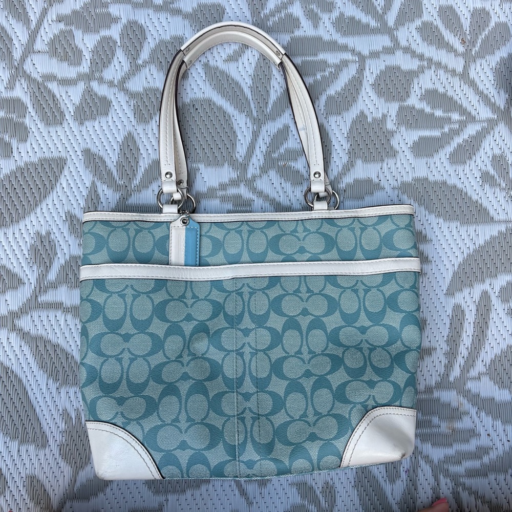Coach Chelsea Heritage Monogram Tote - Picture 2 of 9